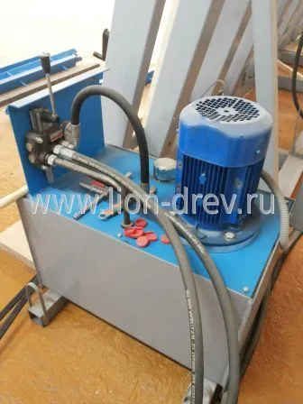 Пресс для склейки бруса SL150-3GM Пресс для склейки бруса SL150-3GM