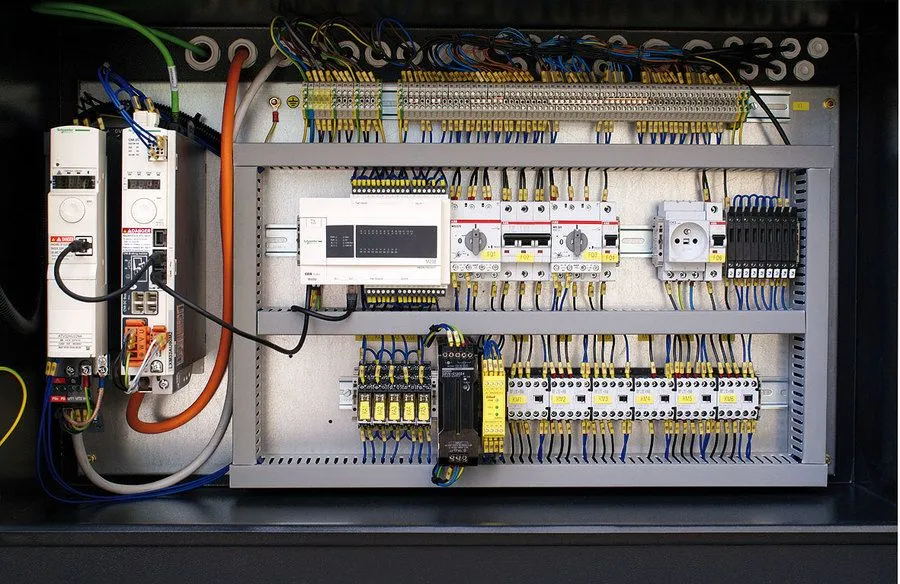 Станок ленточнопильный Pilous ARG 300 DCT CF-NC automat Станок ленточнопильный Pilous ARG 300 DCT CF-NC automat