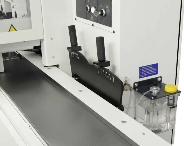 Четырехсторонний продольно-фрезерный станок SCM profiset 60 Четырехсторонний продольно-фрезерный станок SCM profiset 60
