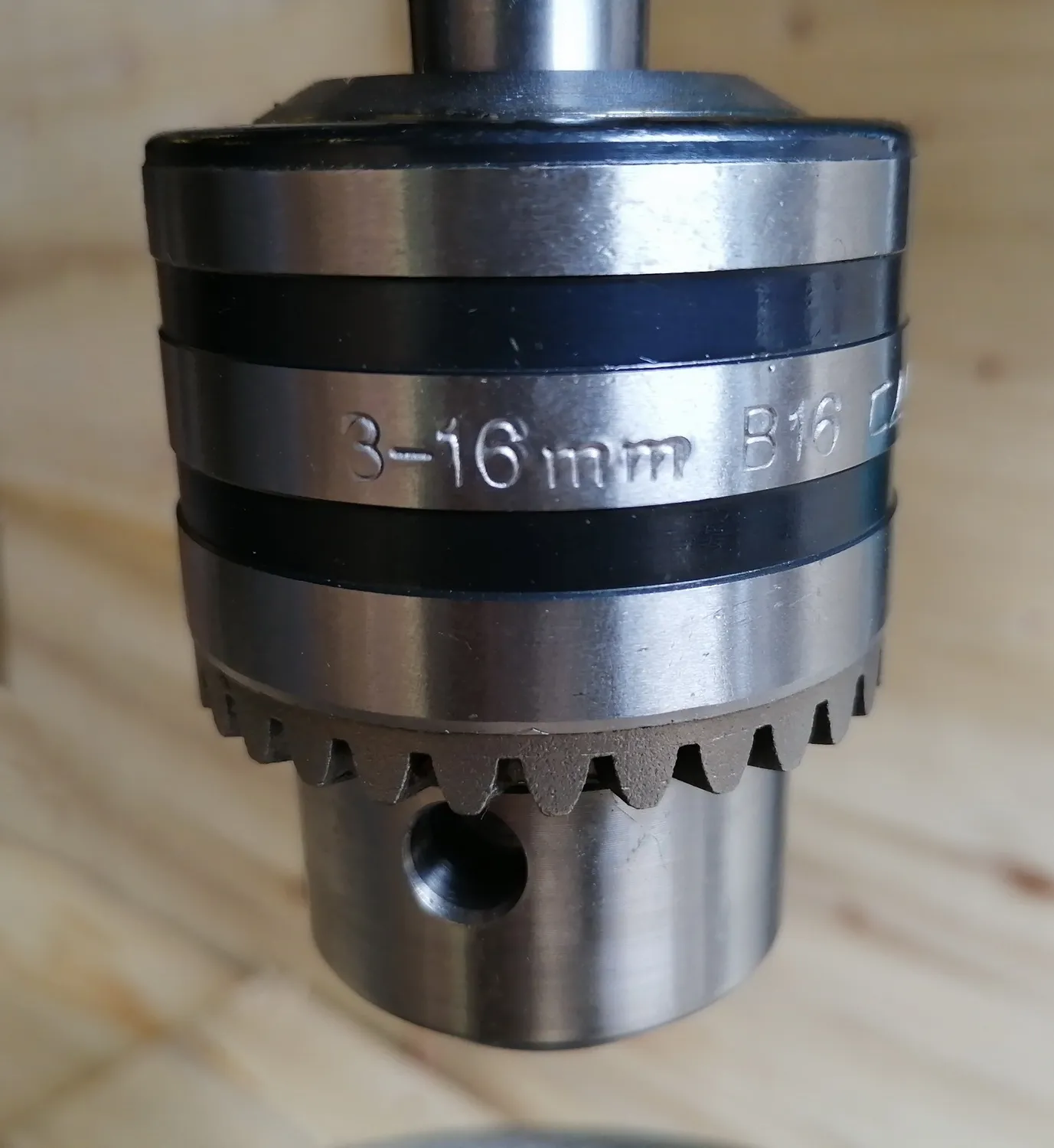 Настольный сверлильный станок CM-1316/380 Настольный сверлильный станок CM-1316/380