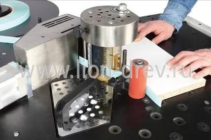 Кромкооблицовочный станок с ручной подачей Minimax e10 Кромкооблицовочный станок с ручной подачей Minimax e10