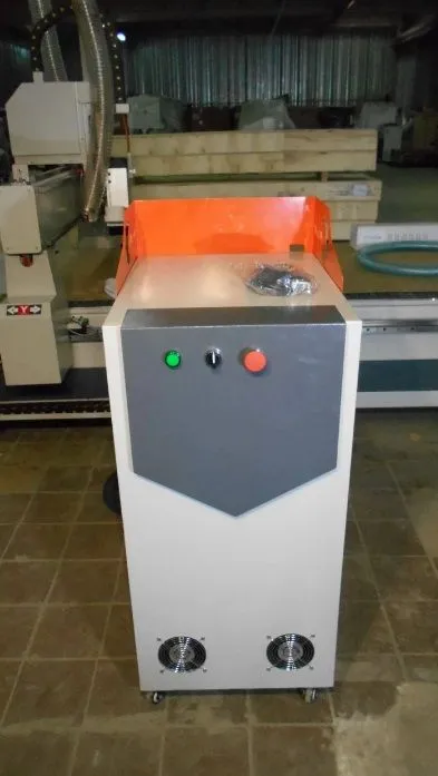 Фрезерный станок с ЧПУ LTT-1325A Фрезерный станок с ЧПУ LTT-1325A