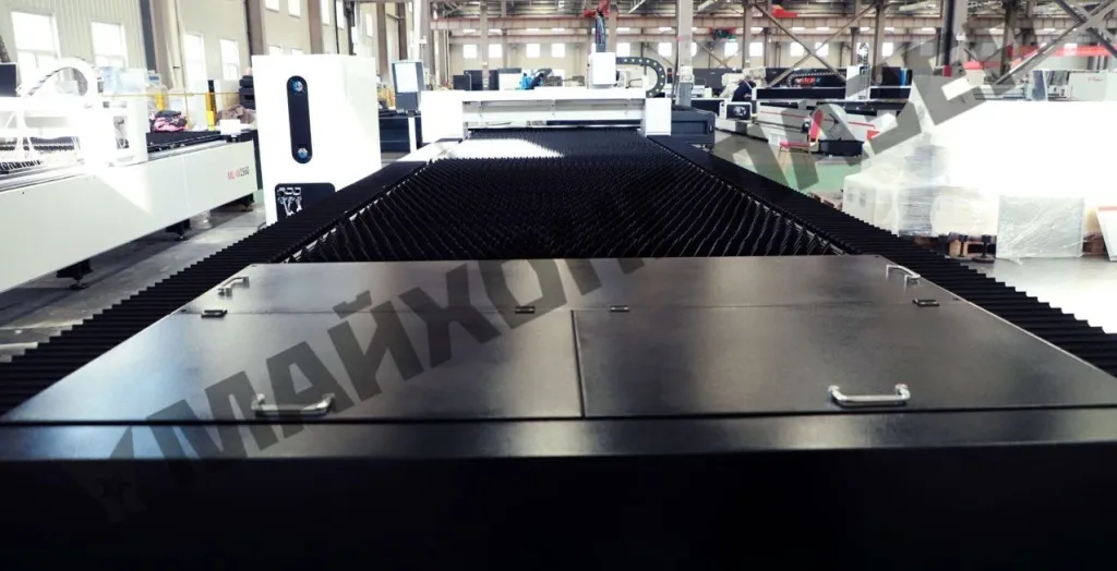 Станок лазерной резки ML-1560XC 6000W RAYCUS Станок лазерной резки ML-1560XC 6000W RAYCUS