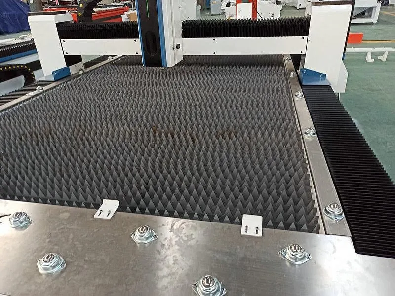 MetalTec 1530B (6000W) оптоволоконный лазерный станок для резки металла MetalTec 1530B (6000W) оптоволоконный лазерный станок для резки металла