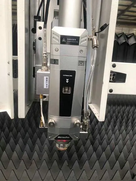 MetalTec 1530B (6000W) оптоволоконный лазерный станок для резки металла MetalTec 1530B (6000W) оптоволоконный лазерный станок для резки металла