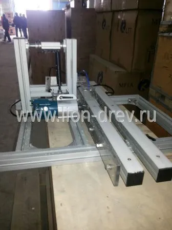 Фрезерный станок для снятия свесов мод. LTT-2 (LTT-Mini) Фрезерный станок для снятия свесов мод. LTT-2 (LTT-Mini)