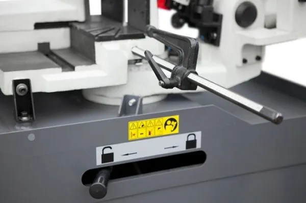 Ленточнопильный станок для резки металла MetalTec BS 250 FH Ленточнопильный станок для резки металла MetalTec BS 250 FH