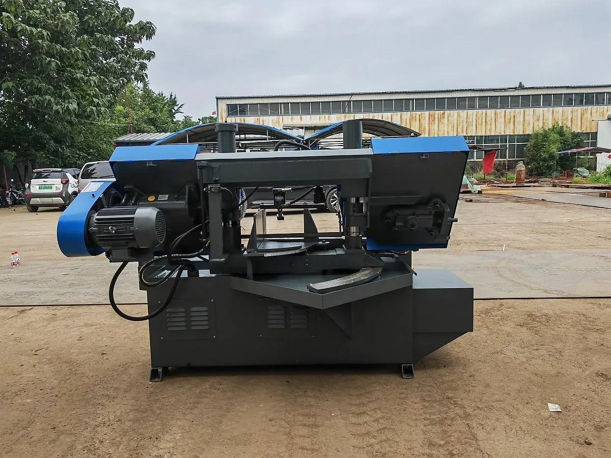 MetalTec MBS 330/50 CH ленточнопильный станок для резки металла под углом 90° MetalTec MBS 330/50 CH ленточнопильный станок для резки металла под углом 90°