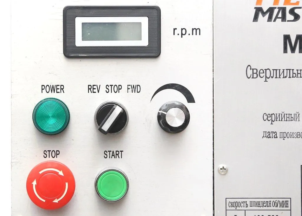 Фрезерный станок METAL MASTER MF-32V Фрезерный станок METAL MASTER MF-32V