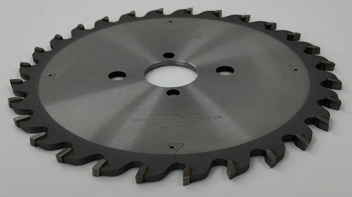 Подрезной диск Ø180 х 30 х 4,3-5,5 Z = 28 WoodTec Подрезной диск Ø180 х 30 х 4,3-5,5 Z = 28 WoodTec