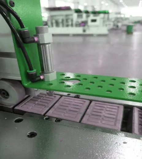 Станок для облицовывания кромок мебельных деталей WoodTec EdgeMatic 400С PRO Станок для облицовывания кромок мебельных деталей WoodTec EdgeMatic 400С PRO