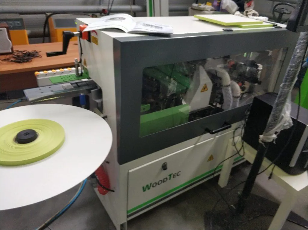 Станок для облицовывания кромок WoodTec Compact mini 300 Станок для облицовывания кромок WoodTec Compact mini 300