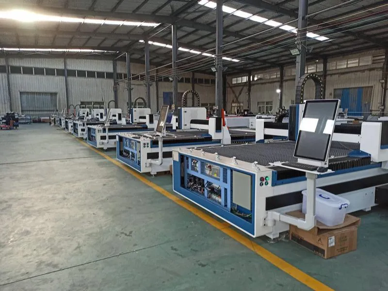 Оптоволоконный лазерный станок для резки металла MetalTec 1530B (1500W) Оптоволоконный лазерный станок для резки металла MetalTec 1530B (1500W)