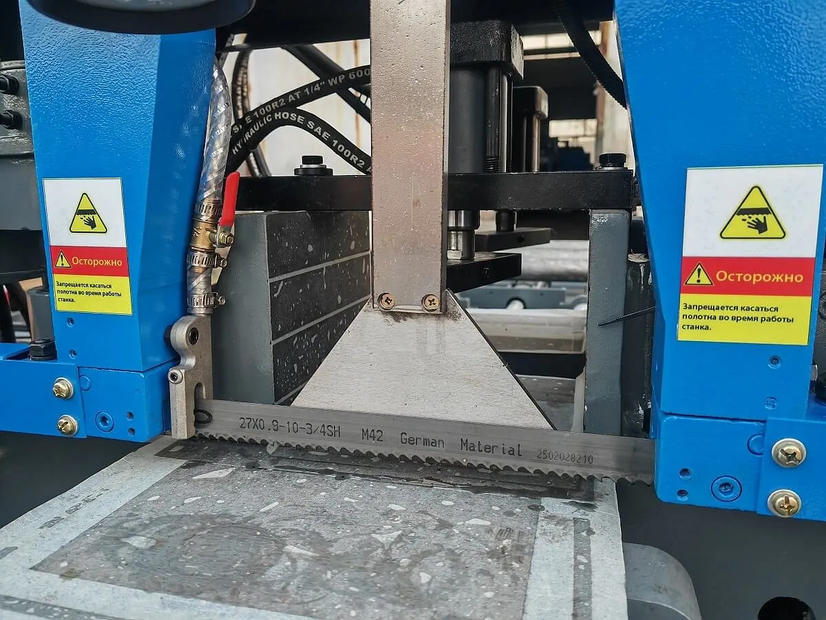 Автоматический колонный ленточнопильный станок MetalTec BS 300 CA Автоматический колонный ленточнопильный станок MetalTec BS 300 CA