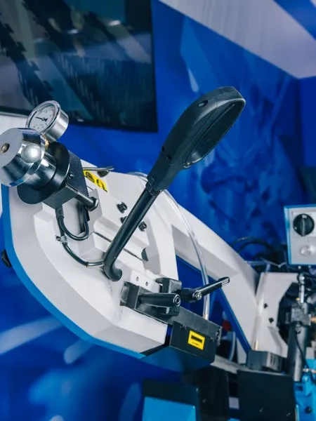 Ленточнопильный станок для резки металла MetalTec BS 250 FHE Ленточнопильный станок для резки металла MetalTec BS 250 FHE