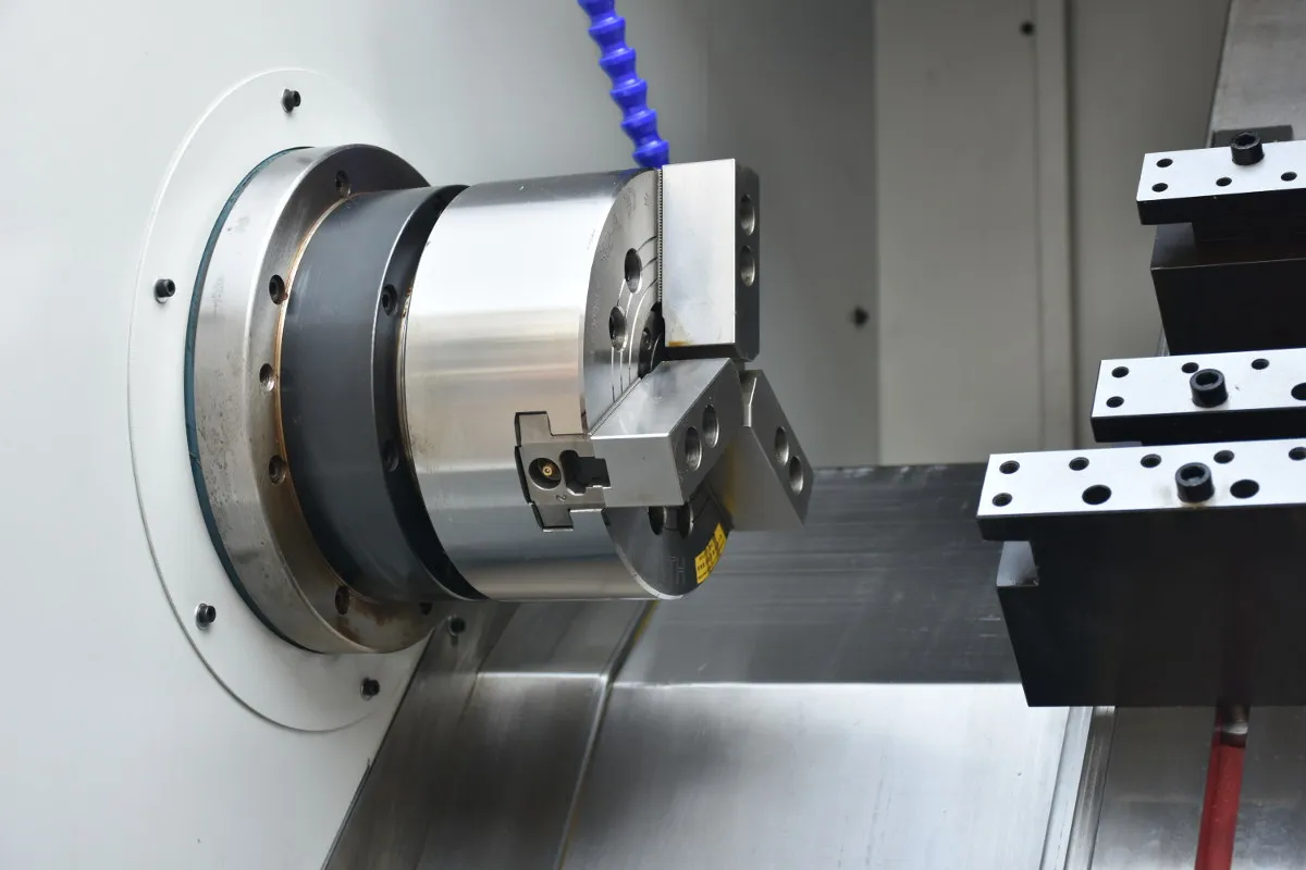 Токарный станок ЧПУ с наклонной станиной MetalTec TC 32 Токарный станок ЧПУ с наклонной станиной MetalTec TC 32