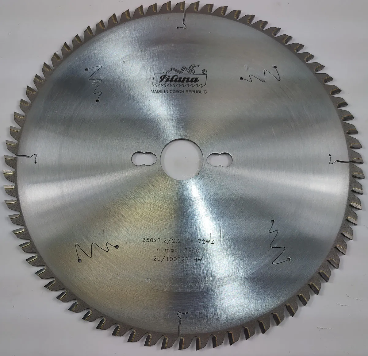 Пильный диск TCT "Pilana" 250x3.2/2.2x30 z72 81-11 WZ Пильный диск TCT "Pilana" 250x3.2/2.2x30 z72 81-11 WZ